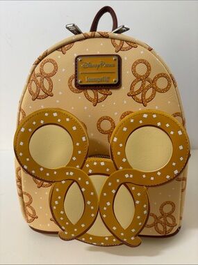 2022 Disney Parks WDW Mickey Mouse Scented Pretzel Loungefly Mini Backpack